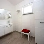 Sara *