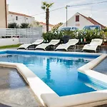 Sara Villa Vodice