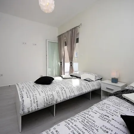 Vila Sara Vodice